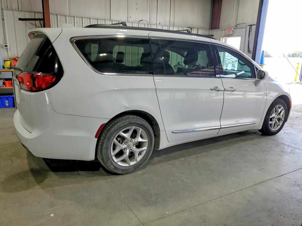 Продажа на аукционе авто 2017 Chrysler Pacifica, vin: 2C4RC1BG7HR794673, номер лота: 66843756