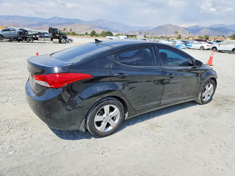 2013 Hyundai Elantra მანქანა იყიდება აუქციონზე, vin: 5NPDH4AE7DH435666, აუქციონის ნომერი: 64301456