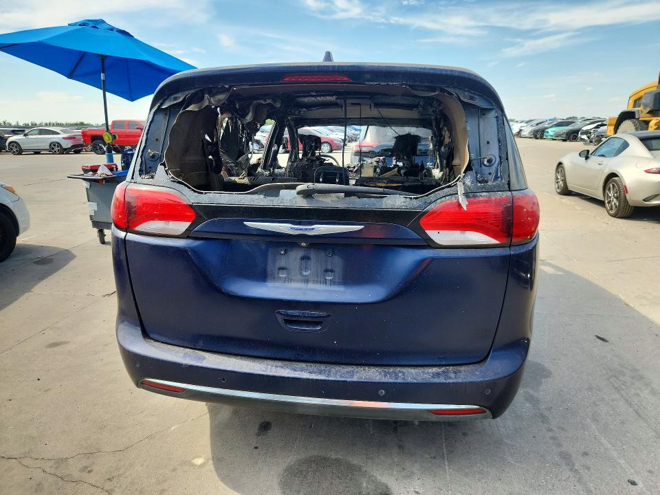 Продажа на аукционе авто 2018 Chrysler Pacifica, vin: 2C4RC1FG3JR270906, номер лота: 66402376