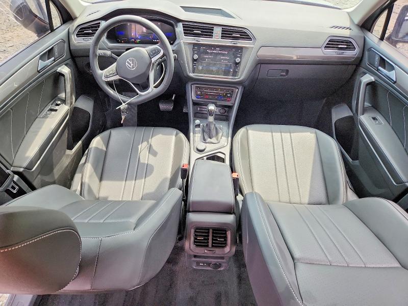 66015896 :رقم المزاد ، 3VVMB7AX9PM076924 vin ، 2023 Volkswagen Tiguan مزاد بيع