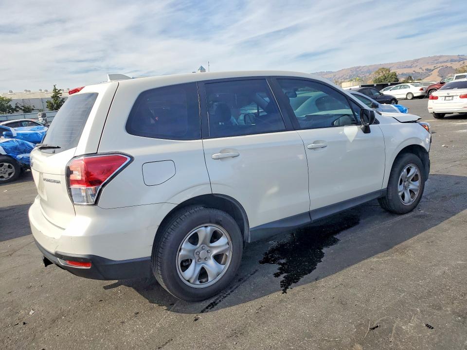 2018 Subaru Forester მანქანა იყიდება აუქციონზე, vin: JF2SJAAC2JH593272, აუქციონის ნომერი: 65604496