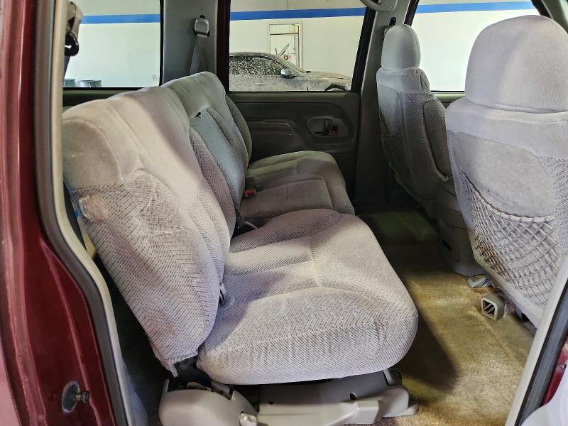 63720976 :رقم المزاد ، 1GNEC16R9XJ431912 vin ، 1999 Chevrolet Suburban مزاد بيع