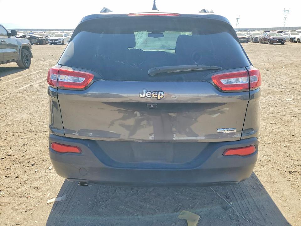 63310266 :رقم المزاد ، 1C4PJLCB1FW530865 vin ، 2015 Jeep Cherokee مزاد بيع