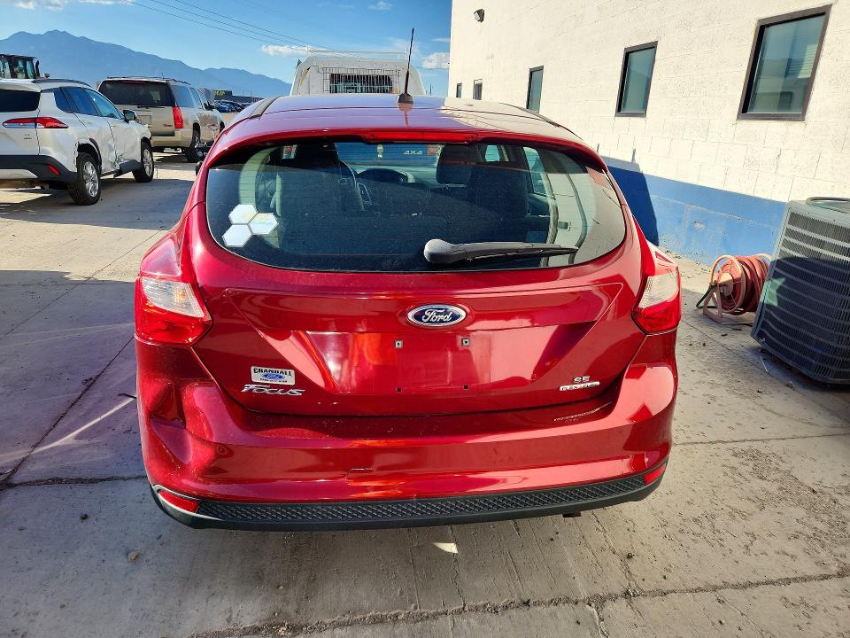 65358226 :رقم المزاد ، 1FADP3K24EL327381 vin ، 2014 Ford Focus مزاد بيع
