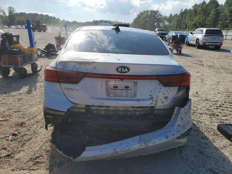 66552576 :رقم المزاد ، 3KPF24AD7ME325917 vin ، 2021 Kia Forte مزاد بيع