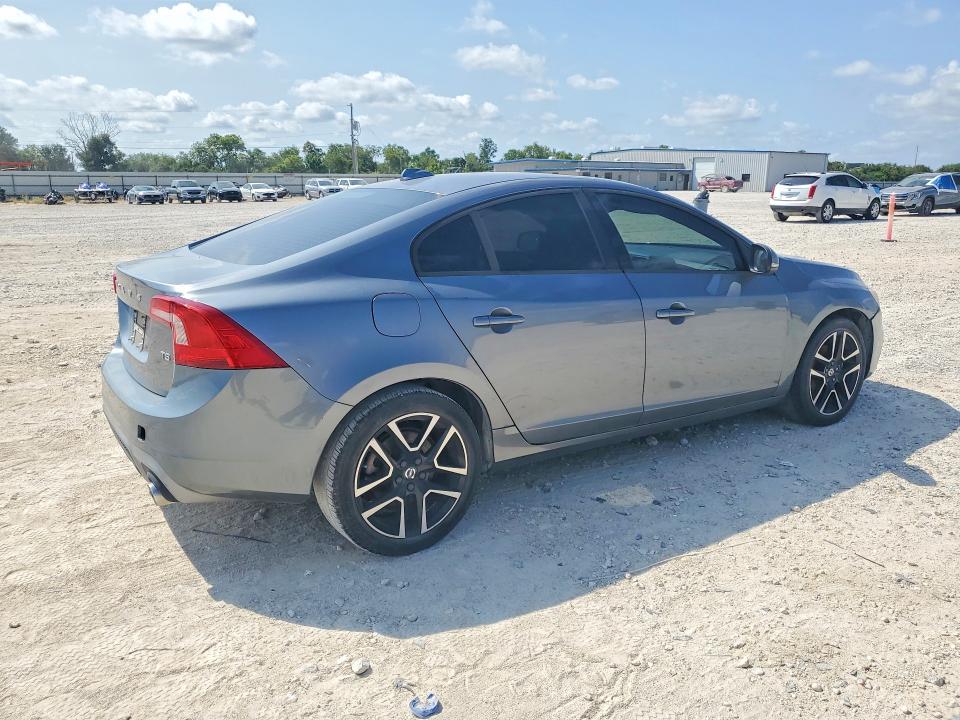 Aukcja sprzedaży 2017 Volvo S60, vin: YV126MFL6H2420677, numer aukcji: 64144326