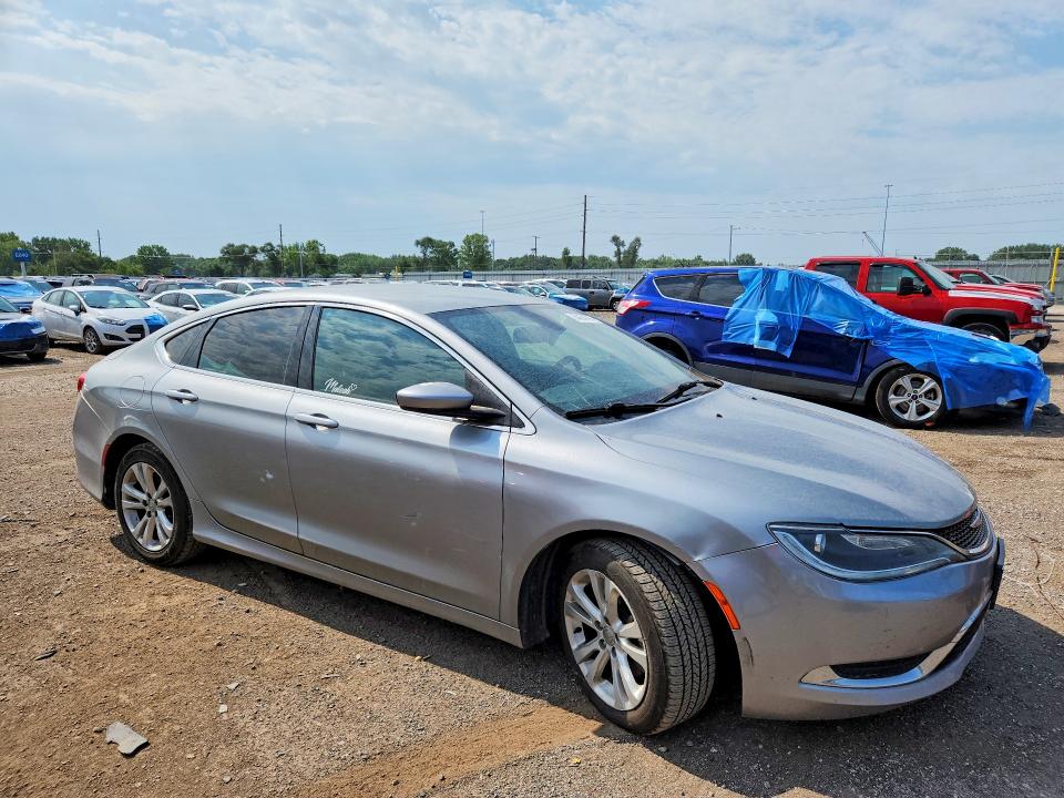 64654796 :رقم المزاد ، 1C3CCCABXFN599480 vin ، 2015 Chrysler 200 مزاد بيع