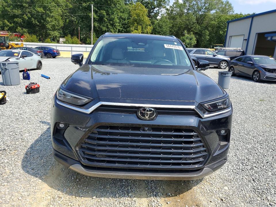 2024 Toyota Grand Highlander მანქანა იყიდება აუქციონზე, vin: 5TDAAAB53RS045069, აუქციონის ნომერი: 66440016