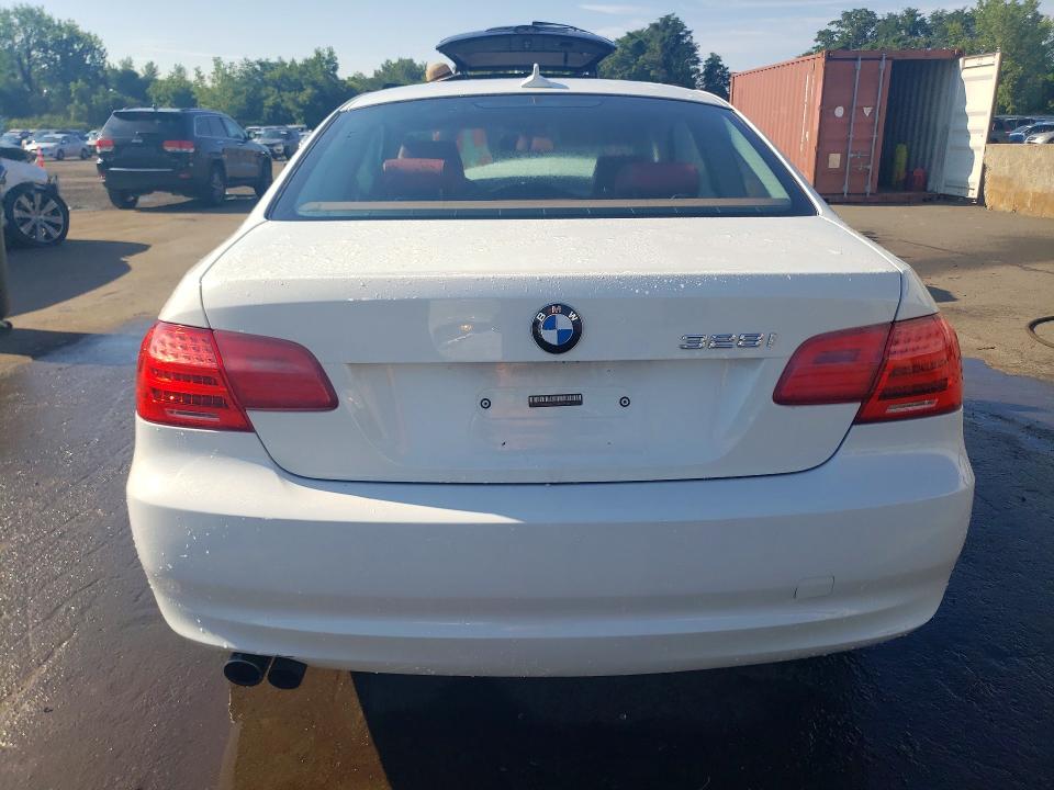 2011 Bmw 328 მანქანა იყიდება აუქციონზე, vin: WBAKF5C50BE655144, აუქციონის ნომერი: 64743806