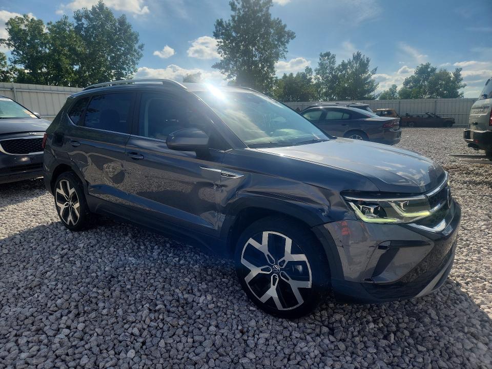 66505356 :رقم المزاد ، 3VVJX7B28NM025872 vin ، 2022 Volkswagen Taos مزاد بيع