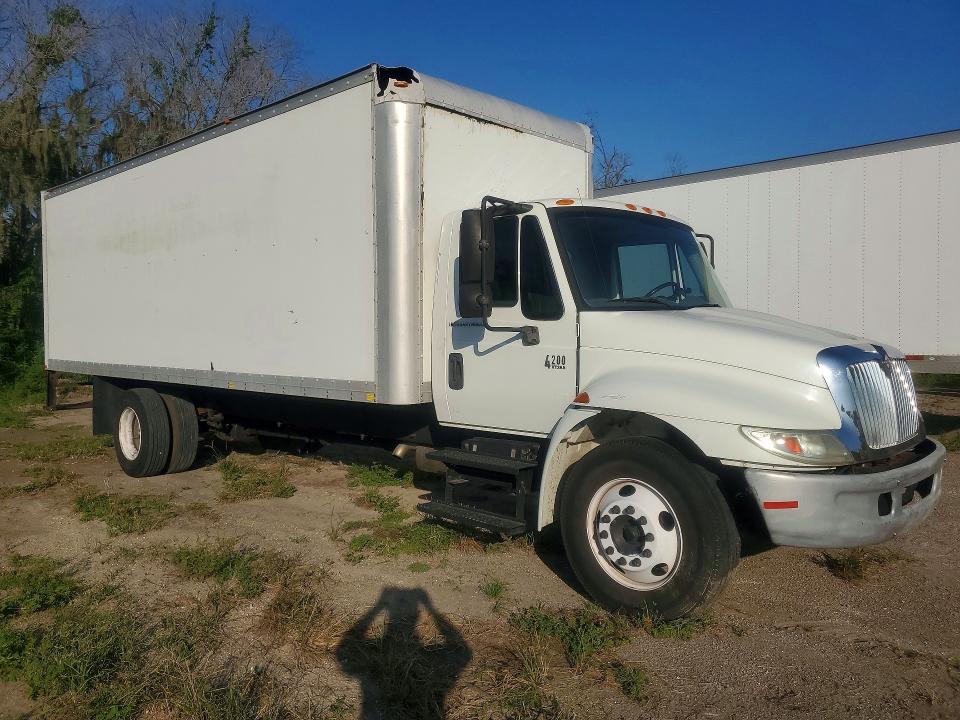 65472556 :رقم المزاد ، 1HTMPAFM17H354279 vin ، 2007 International 4000 مزاد بيع