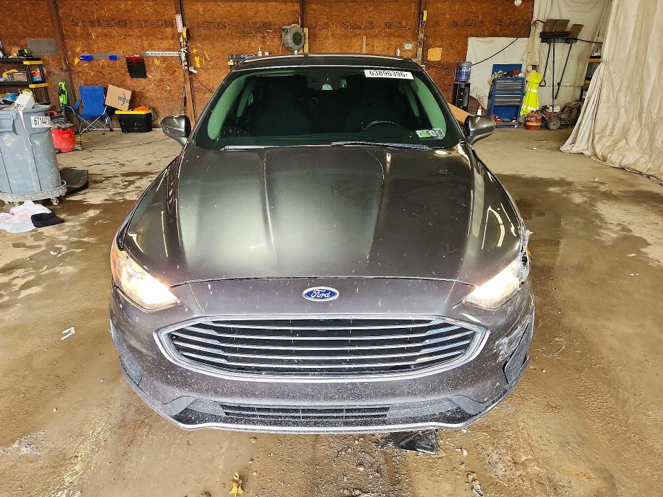 2020 Ford Fusion მანქანა იყიდება აუქციონზე, vin: 3FA6P0T97LR165084, აუქციონის ნომერი: 63896396