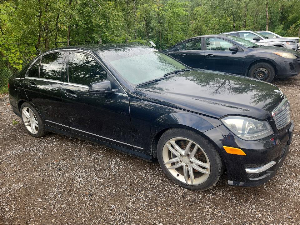 Продажа на аукционе авто 2013 Mercedes-benz C, vin: WDDGF8AB7DA772240, номер лота: 62787826
