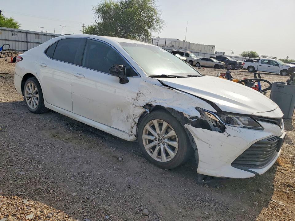 67269726 :رقم المزاد ، 4T1C11AK0LU925838 vin ، 2020 Toyota Camry مزاد بيع