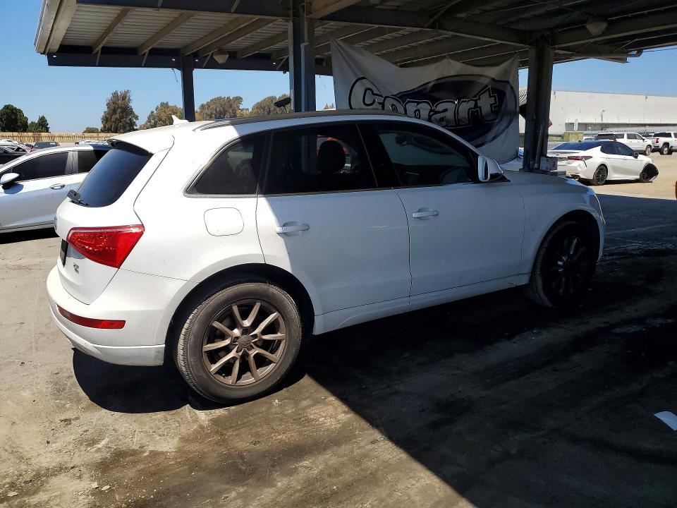 2011 Audi Q5 მანქანა იყიდება აუქციონზე, vin: WA1LFAFP0BA065296, აუქციონის ნომერი: 63649806