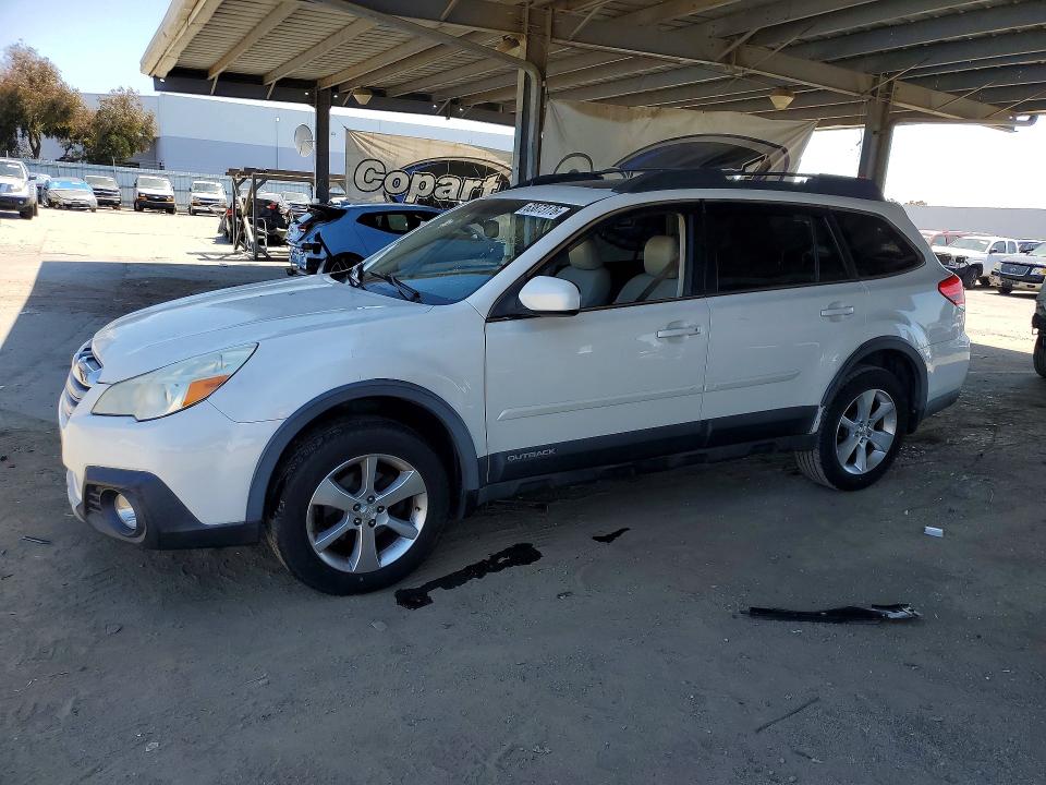 Продажа на аукционе авто 2014 Subaru Outback, vin: 4S4BRBLC8E3308731, номер лота: 63873176