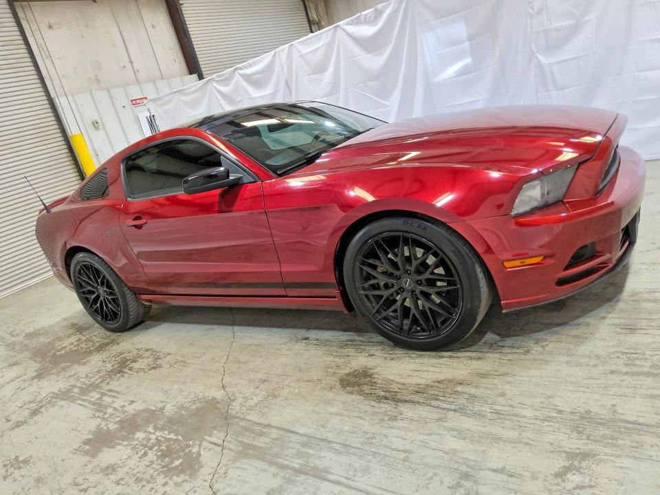 Продажа на аукционе авто 2014 Ford Mustang, vin: 1ZVBP8AM6E5321908, номер лота: 61022426