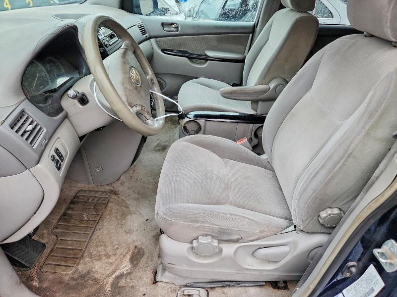 Продажа на аукционе авто 2004 Toyota Sienna, vin: 5TDZA23C44S033947, номер лота: 65202206