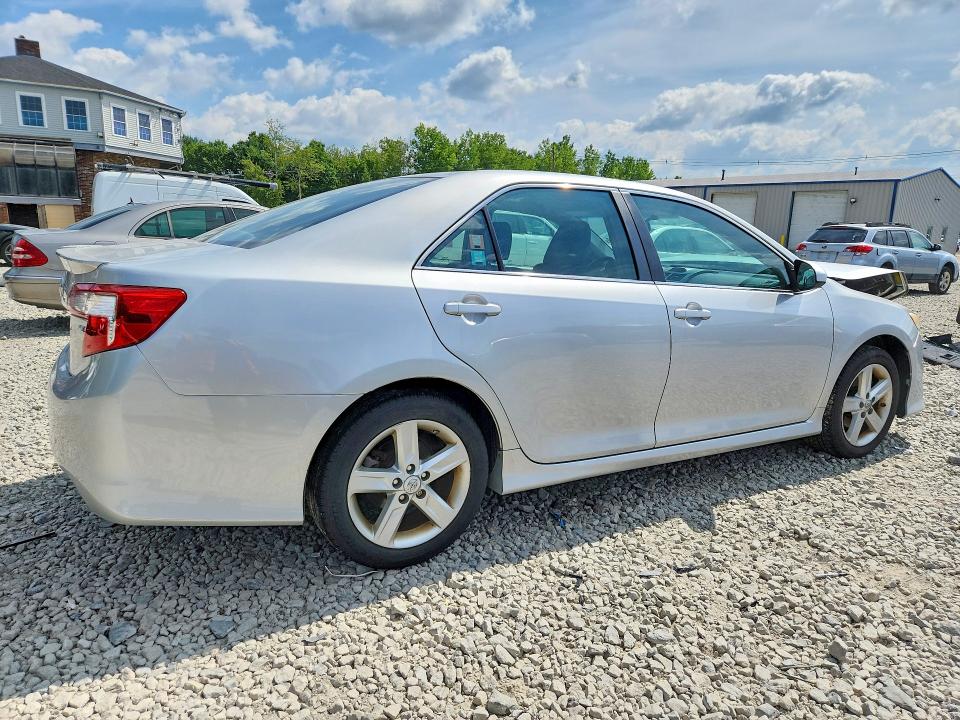 63297406 :رقم المزاد ، 4T1BF1FK8DU253566 vin ، 2013 Toyota Camry مزاد بيع