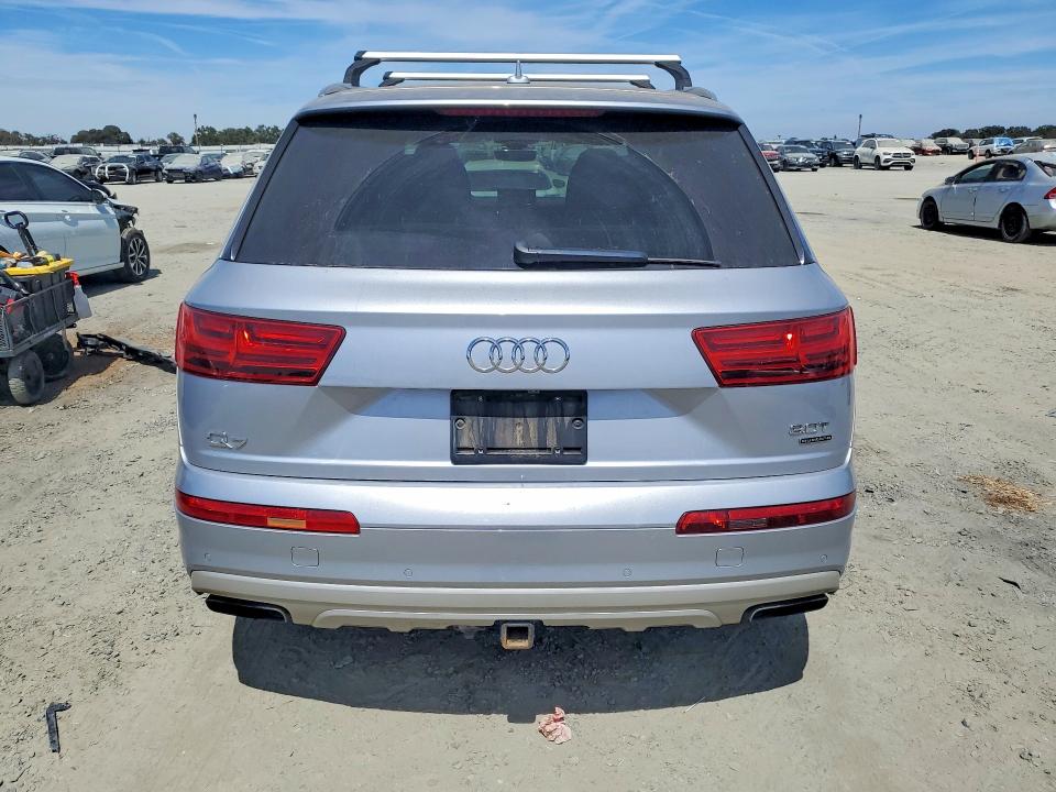 65532526 :رقم المزاد ، WA1AAAF72JD050236 vin ، 2018 Audi Q7 مزاد بيع