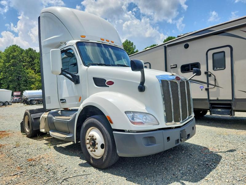 57902676 :رقم المزاد ، 1XPBA48X2JD478315 vin ، 2018 Peterbilt 579 مزاد بيع