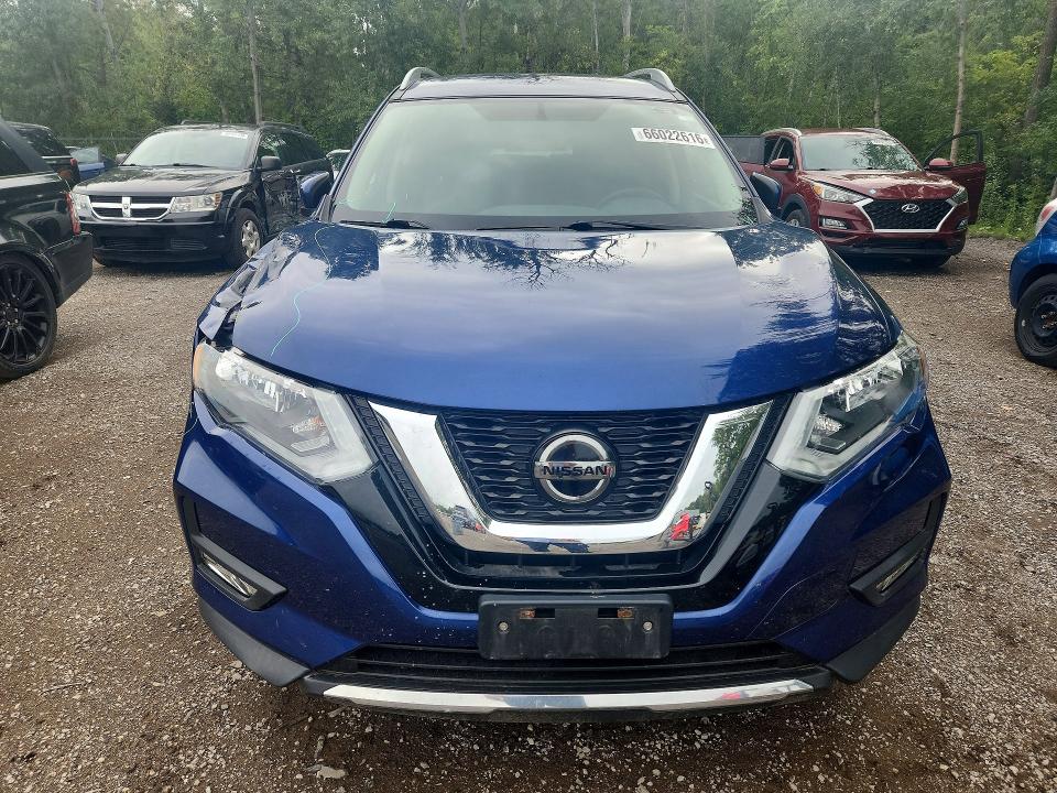 66022616 :رقم المزاد ، 5N1AT2MT9JC717780 vin ، 2018 Nissan Rogue مزاد بيع