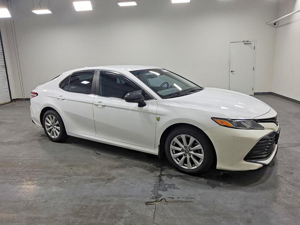 Продажа на аукционе авто 2019 Toyota Camry, vin: 4T1B11HK4KU183430, номер лота: 64689926