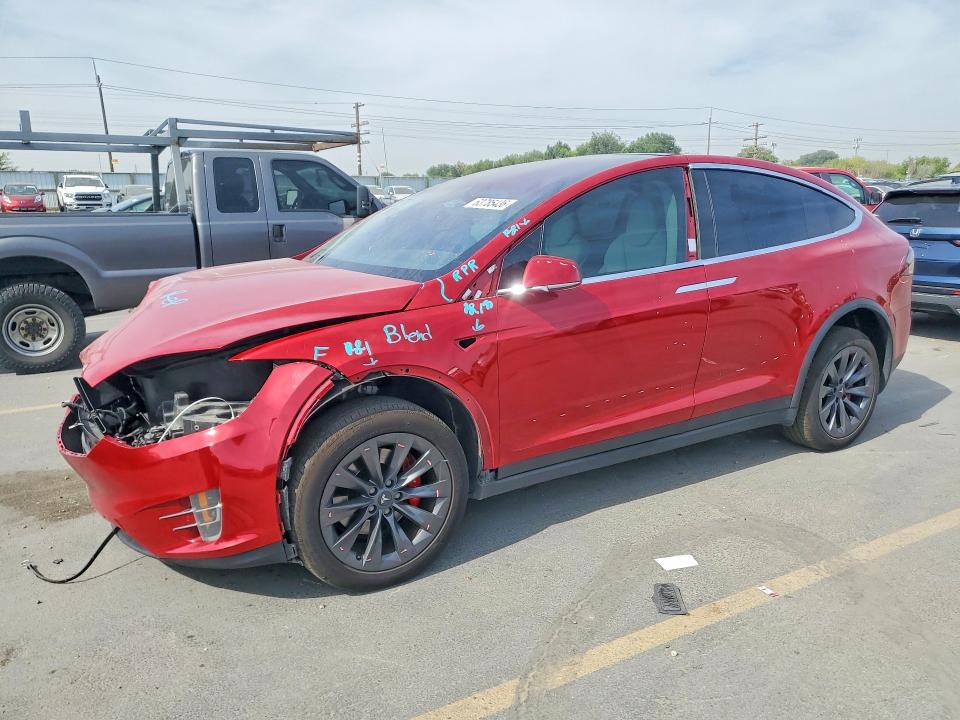 Продаж на аукціоні авто 2018 Tesla Model X, vin: 5YJXCBE44JF095534, номер лоту: 63785436
