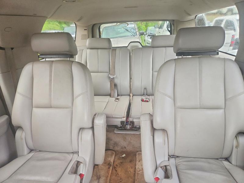 65053606 :رقم المزاد ، 3GNFK16368G197945 vin ، 2008 Chevrolet Suburban مزاد بيع