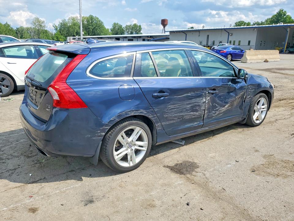 65322606 :رقم المزاد ، YV1612SC0F1189076 vin ، 2015 Volvo V60 مزاد بيع