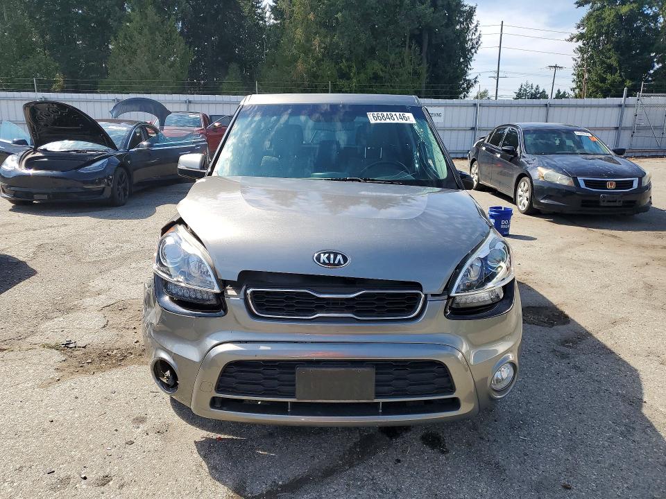 66848146 :رقم المزاد ، KNDJT2A66D7599915 vin ، 2013 Kia Soul مزاد بيع