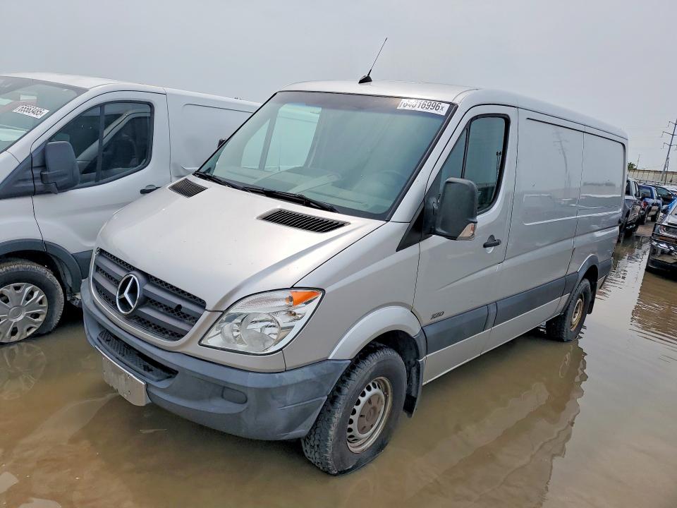 2012 Mercedes-benz Sprinter მანქანა იყიდება აუქციონზე, vin: WD3PE7CC0C5705168, აუქციონის ნომერი: 64016996