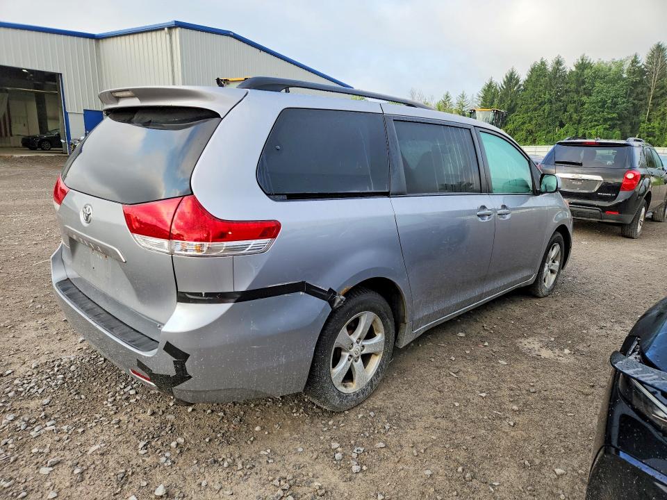Aukcja sprzedaży 2011 Toyota Sienna, vin: 5TDKK3DC5BS031009, numer aukcji: 64682966