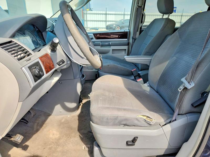 Auction sale of the 2009 Chrysler Town & Country, vin: 2A8HR54139R663969, lot number: 63616686