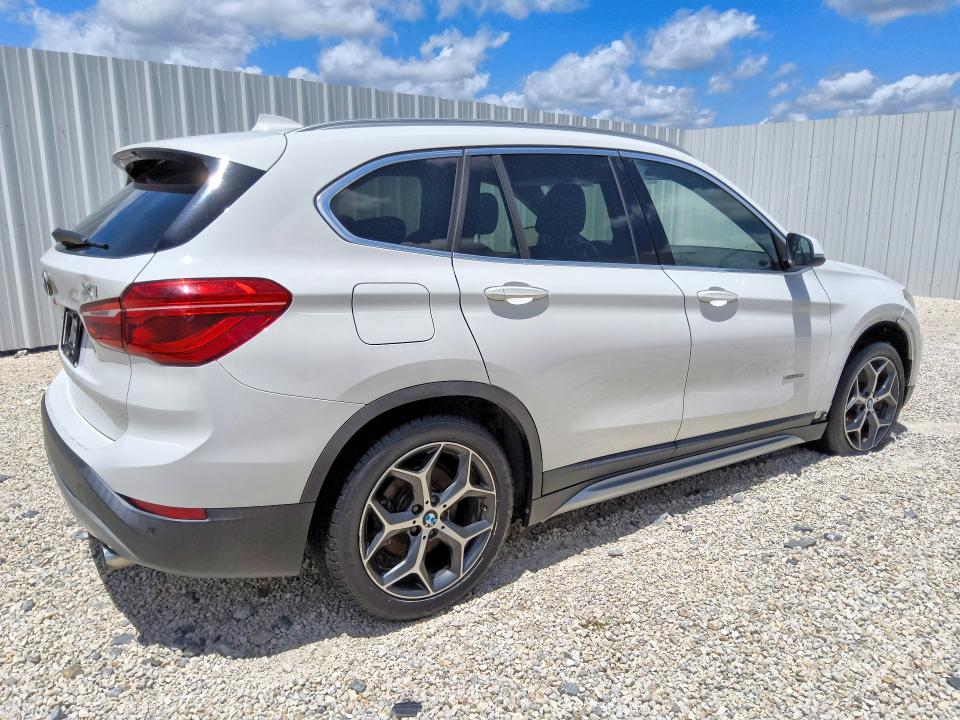 64889686 :رقم المزاد ، WBXHT3C39G5E52744 vin ، 2016 Bmw X1 مزاد بيع