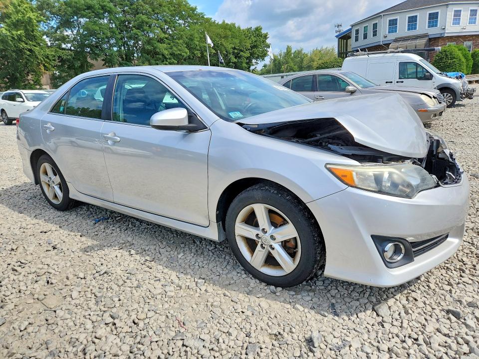 63297406 :رقم المزاد ، 4T1BF1FK8DU253566 vin ، 2013 Toyota Camry مزاد بيع