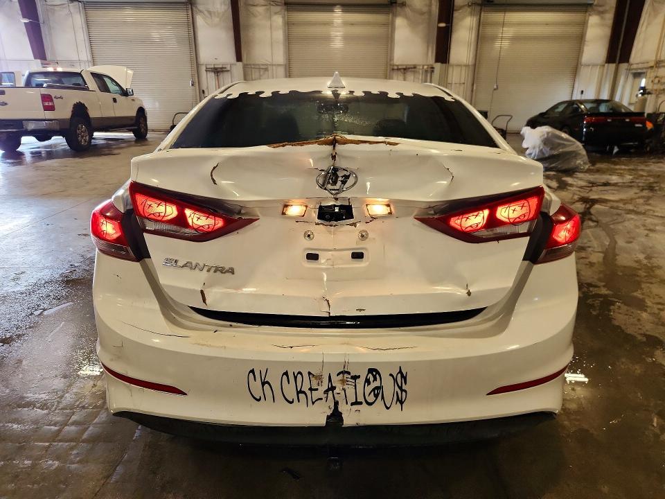 2017 Hyundai Elantra მანქანა იყიდება აუქციონზე, vin: 5NPD84LF2HH183515, აუქციონის ნომერი: 64646806
