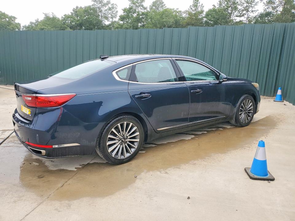69822336 :رقم المزاد ، KNALC4J15H5041660 vin ، 2017 Kia Cadenza مزاد بيع