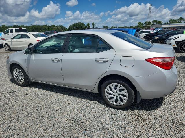 64639156 :رقم المزاد ، 5YFBURHE9JP795283 vin ، 2018 Toyota Corolla مزاد بيع