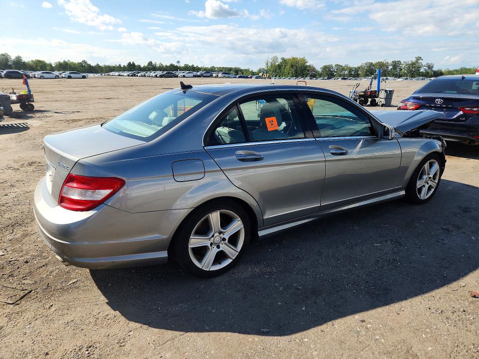 66702146 :رقم المزاد ، WDDGF8BB5BA504010 vin ، 2011 Mercedes-benz C مزاد بيع