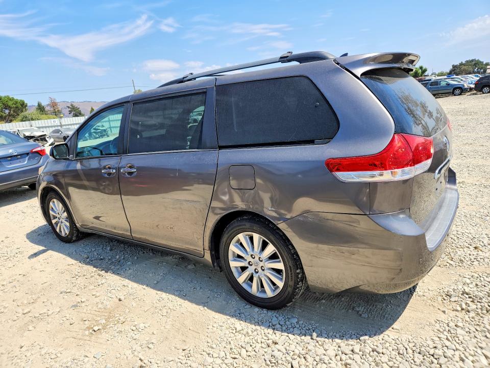 2011 Toyota Sienna მანქანა იყიდება აუქციონზე, vin: 5TDDK3DCXBS022895, აუქციონის ნომერი: 64154366