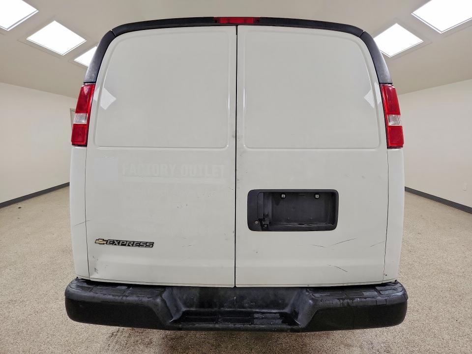 67154876 :رقم المزاد ، 1GCWGAFP1L1185867 vin ، 2020 Chevrolet Express G2500 مزاد بيع