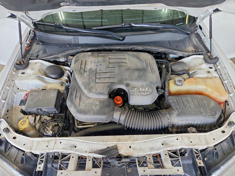 2015 Chrysler 300 მანქანა იყიდება აუქციონზე, vin: 2C3CCARG3FH808393, აუქციონის ნომერი: 66430476