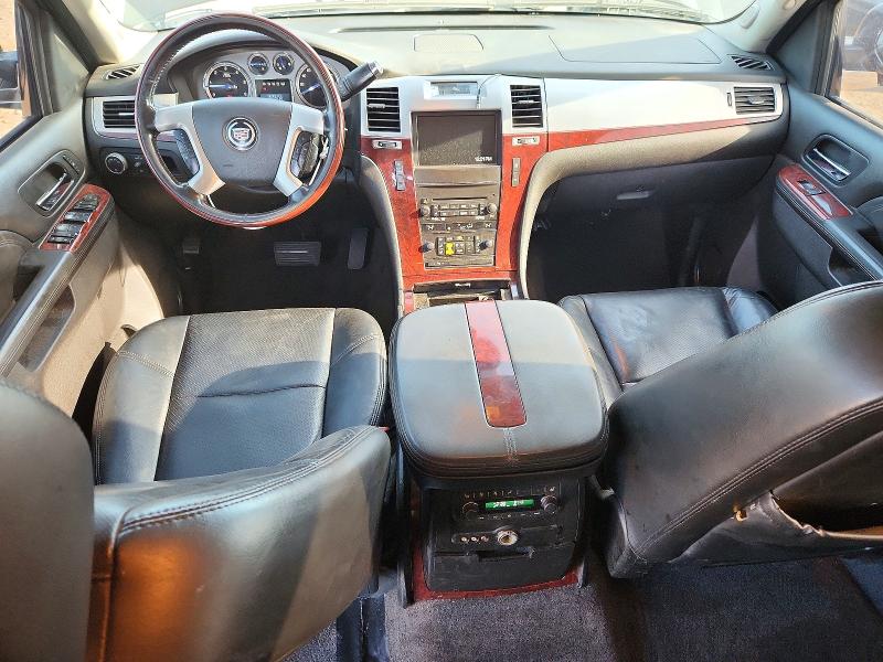 2011 Cadillac Escalade მანქანა იყიდება აუქციონზე, vin: 1GYS4HEF8BR146292, აუქციონის ნომერი: 66420736