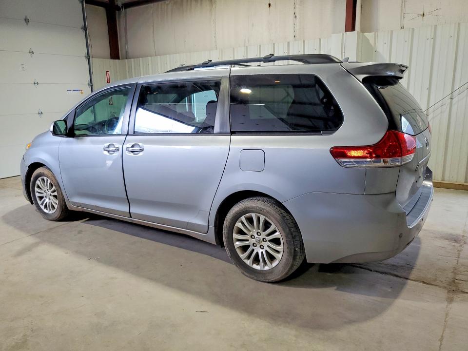 Auction sale of the 2014 Toyota Sienna, vin: 5TDYK3DC5ES411546, lot number: 64303116
