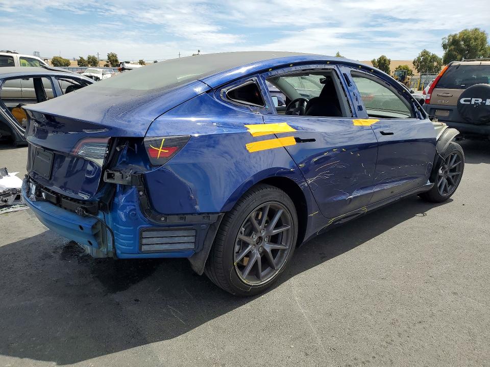 64100126 :رقم المزاد ، 5YJ3E1EA1PF487632 vin ، 2023 Tesla Model 3 مزاد بيع