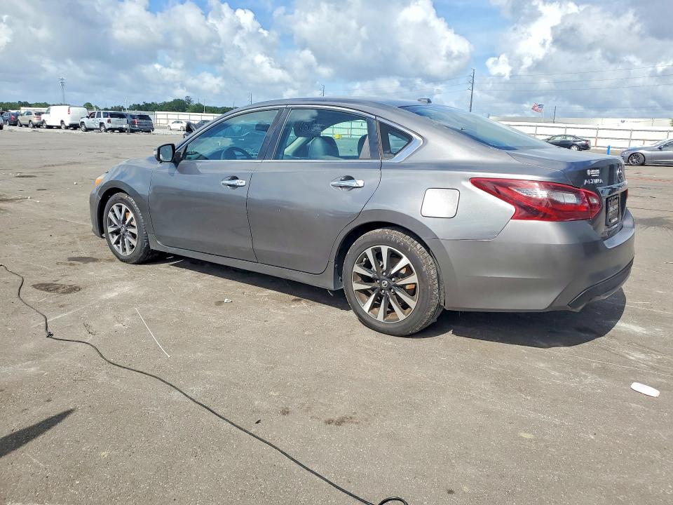 Продаж на аукціоні авто 2018 Nissan Altima, vin: 1N4AL3AP1JC197064, номер лоту: 64541816