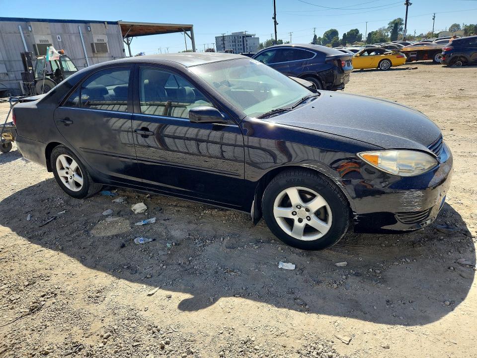 67466476 :رقم المزاد ، 4T1BE30K85U020988 vin ، 2005 Toyota Camry مزاد بيع