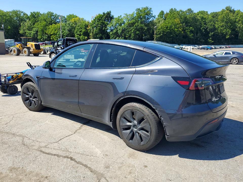2024 Tesla Model Y მანქანა იყიდება აუქციონზე, vin: 7SAYGDEE7RA313670, აუქციონის ნომერი: 65889946