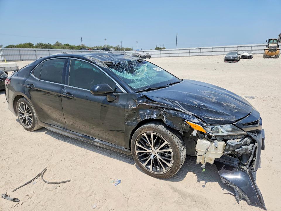 66156046 :رقم المزاد ، 4T1G11AK2LU967185 vin ، 2020 Toyota Camry مزاد بيع